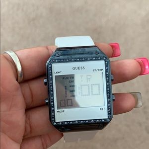 GUESS WATCH